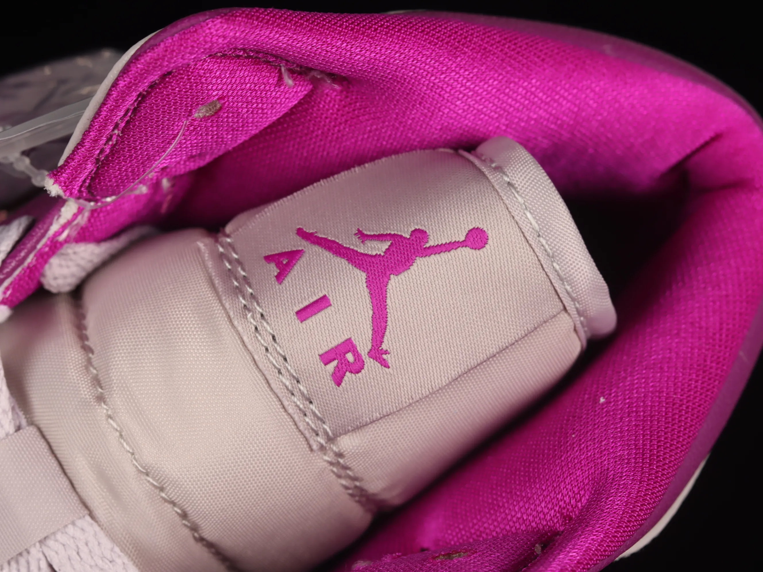 All categories Air Jordan Jordan series basketball shoes Air Jordan 1 Mid Air Jordan 1 Mid "Magenta" AJ1 Joe 1 purple gray China basketball shoes BQ6472-501